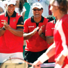 Rafa Nadal y su tío y entrenador aplauden con ganas el triunfo final de David Ferrer.