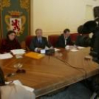 El subdelegado del Gobierno, Víctor Núñez, en el centro