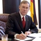 Foto de archivo del presidente alemán, Horst Koehler, en su despacho