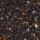 Concurrido campo estelar en el centro de nuestra galaxia, la Vía Láctea. Imagen obtenida durante una exposición de una semana en el 2006, en la que se detectaron nada menos que 180.000 estrellas.