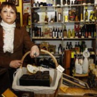 Mª Ángeles Ortiz es la propietaria de esta tienda especializada en la venta de aceite de oliva virge