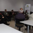 Grupo de familias que acuden a las sesiones que organiza la Asociación Alzhéimer.