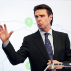 El ministro de Industria, Energía y Turismo, José Manuel Soria, durante la presentación del Plan de Espacios Coworking y Empleo Joven de la Escuela de Organización Industrial (EOI) celebrada en el Cabildo de Tenerife.