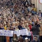 Un millar de personas se manifestaron ayer a las puertas del Ayuntamiento gaditano de Puerto Real