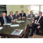 La representante italiana junto a Vázquez, Canedo, Riesco, Martínez, Ravagnan, Di Lorenzo y Morán.