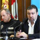 Aquilino Borraz y Tino Morán, ayer en el Ayuntamiento.