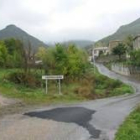 Las fuertes lluvias causan habitualmente el corte de la carretera de acceso al pueblo