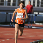 La atleta leonesa, Blanca Fernández, en una carrera.