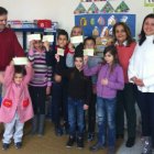 Rodríguez asistió a la entrega de ayuda para material escolar.