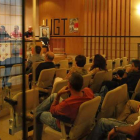 Un momento de la asamblea de Antibióticos, en UGT