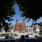 La plaza presidida por la iglesia del Carmen acogerá los actos de las fiestas. JESÚS F. SALVADORES