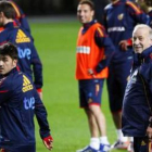 Vicente del Bosque, derecha, y David Villa durante el entrenamiento de España en Lisboa.