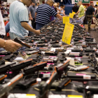 Los agentes del FBI revisaron el pasado viernes 185.713 antecedentes penales de posibles compradores de armas.