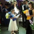 Ayilín Alba García corona a su sustituta, Lucía Radío como nueva reina de las fiestas de Villablino