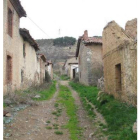 Una de las calles de Quintana de la Peña.