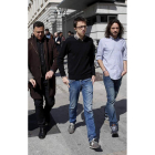 Juan Antonio Delgado, Errejón y Miguel Vila. PACO CAMPOS