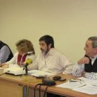 El portavoz de Civiqus, Manuel Mitadiel, -en el centro- junto a varios ediles de su grupo.