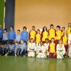 Los participantes leoneses posan con sus medallas y trofeos.