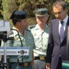 José Luis Rodríguez Zapatero, durante la visita que realizó ayer a la Dirección General de Tráfico