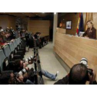 La vicepresidenta económica Elena Salgado anunció en rueda de prensa la creación de la figura del &l