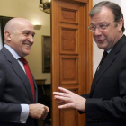 Silván habló ayer de los aeropuertos tras reunirse con el presidente de la Diputación de Valladolid.