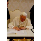 Benedicto XVI firmó ayer el documento «Sacramentum Caritatis»