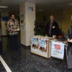 Personas que han recibido un trasplante de corazón durante una campaña para sensibilizar en León