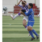 Antonio Pino (d) firmó su primer hat-trick con el Huracán Z.