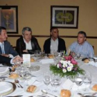Picallo, Chamorro, Emperador, Martínez, Álvarez, Ovalle y Juan Carlos en la cena.