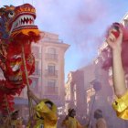 El Año Nuevo Chino comparte protagonismo con Bruno Mars, los Cazafantasma, unos singulares bebés o el mismísimo Genarín. A. VALENCIA