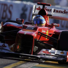 Fernando Alonso en acción durante el Gran Premio de Australia de la Fórmula 1 en Albert Park.