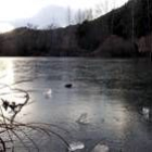 Imagen del río Duero helado, a su paso por la provincia de Soria