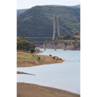 Aspecto que presentaba el embalse del Luna en octubre.