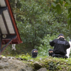Agentes de la policía francesa, durante la operación Pardines.