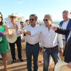 Los presidentes de Cantabria y Castilla y León acudieron como amigos a la fiesta de Prada. L. DE LA MATA