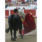 Javier Castaño, durante su tarde triunfal el mes pasado en León, en la que cortó cuatro orejas