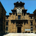 Fachada del Palacio de los Marqueses de Prado reconstruida sobre el hospital de Regla. DL.