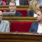 Raül Romeva y Oriol Junqueras, en el Parlament en julio del 2017.