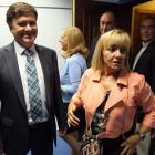 Los presidentes del PP de León, Isabel Carrasco; y de Segovia, Francisco Vázquez, llegan al Comité Ejecutivo Autonómico.