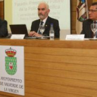 El Club de Prensa del Diario de León acoge una exposición sobre medios de investigación policial.