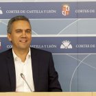 Izquierdo presentó sus propuestas económicas ayer en rueda de prensa. R. GARCÍA