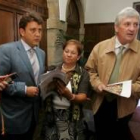 Carlos López Riesco, María Gutiérrez y Carlos Méndez, ayer en la presentación de la Feria del Vino