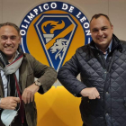 Felipe Llamazares y José Pedro Luengo, tras la firma del convenio. DL