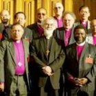 El arzobispo de Canterbury, Rowan Williams, junto a otros obispos anglicanos