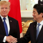 El presidente de EEUU, Donald Trump, y el primer ministro de Japón, Shinzo Abe, en Tokio.