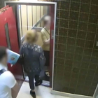 Los Mossos dEsquadra han detenido en Barcelona a una pareja que se dedicaban a robar a personas mayores.