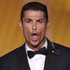 Cristiano Ronaldo grita tras lograr su tercer Balón de Oro.