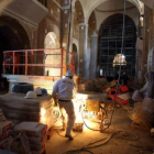 Las obras no cesan en el interior del monasterio.