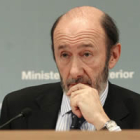 Alfredo Pérez Rubalcaba, ministro del Intetrior, durante la presentación de la nueva Ley de Tráfico