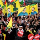 Miles de kurdos se manifestaron el sábado en Dusseldorf para exigir el final de la violencia
